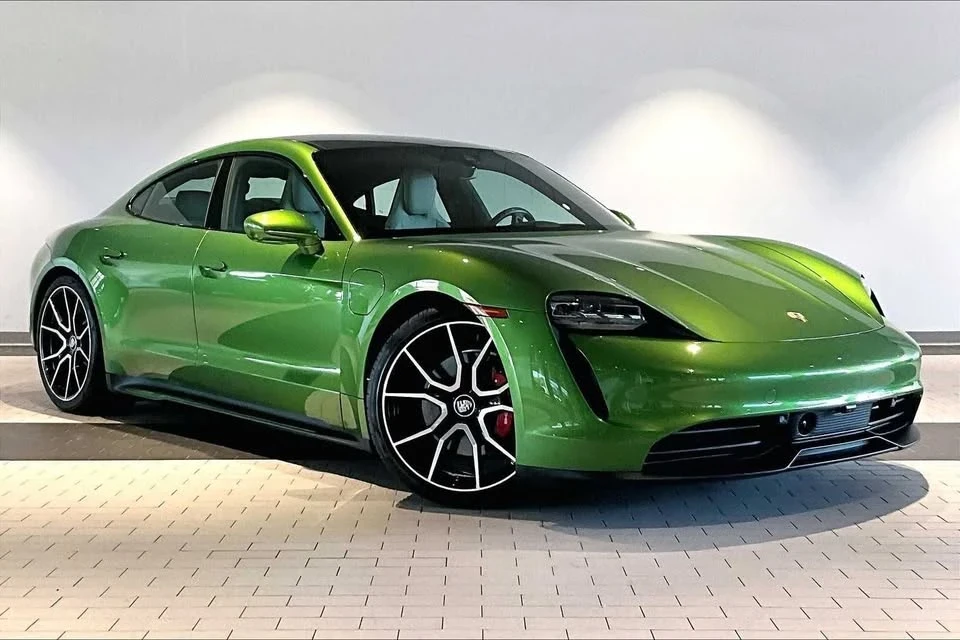 2022 Porsche Taycan 4S - Image 9 of 20