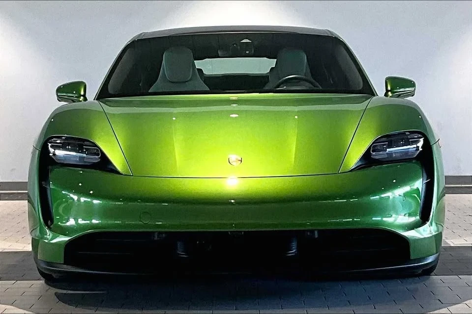 2022 Porsche Taycan 4S - Image 10 of 20