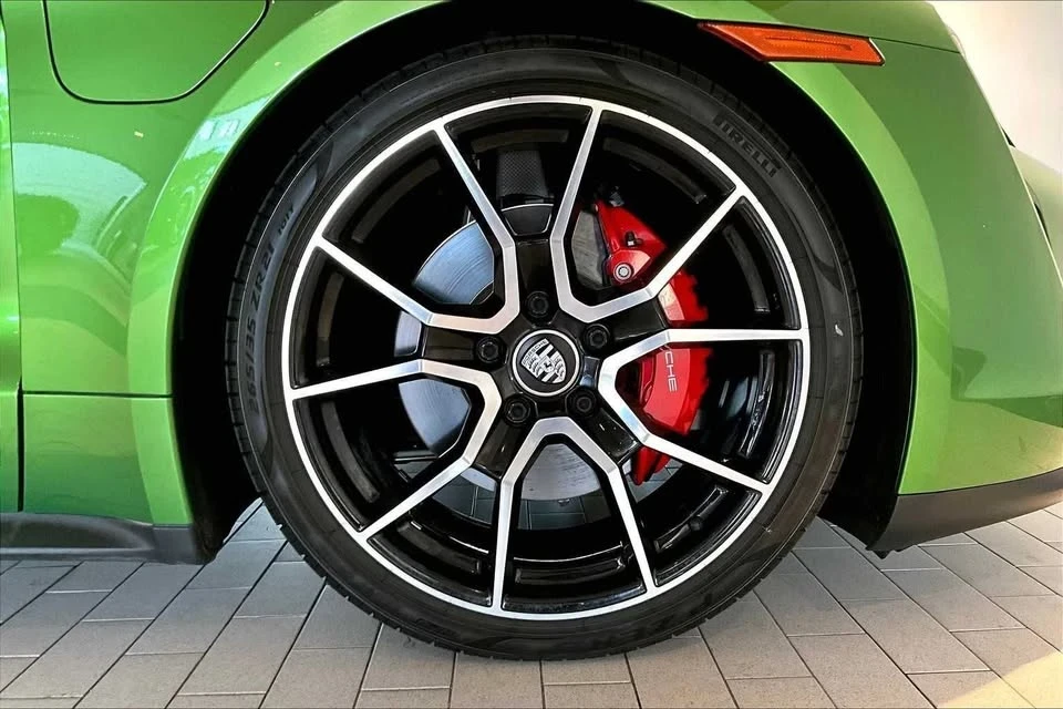 2022 Porsche Taycan 4S - Image 11 of 20