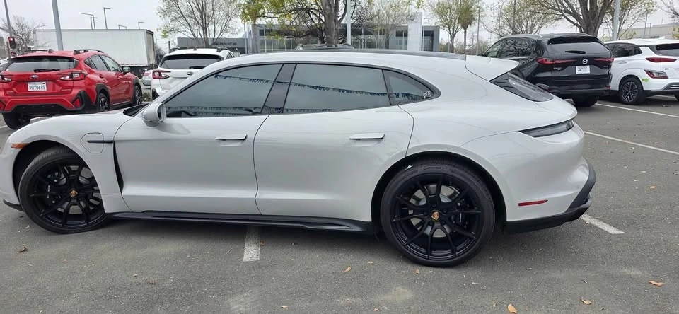 2022 Porsche Taycan GTS - Image 7 of 14