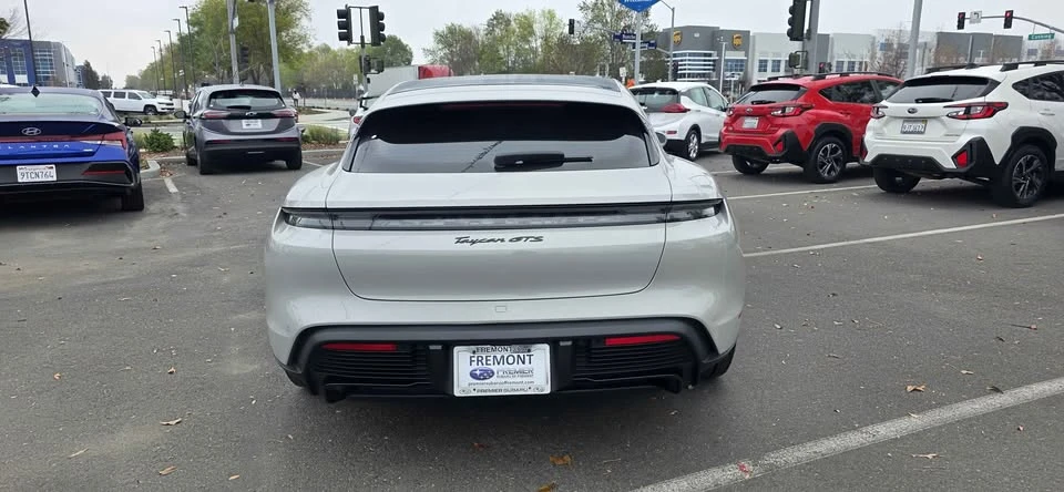 2022 Porsche Taycan GTS - Image 5 of 14
