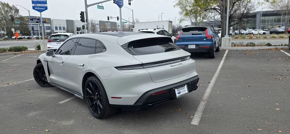 2022 Porsche Taycan GTS - Image 6 of 14