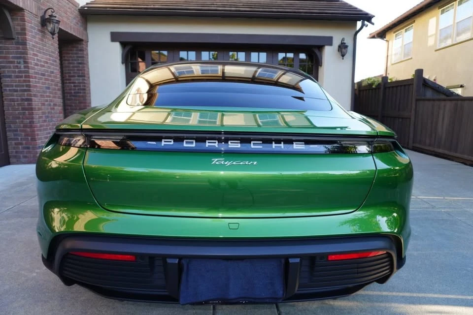 2022 Porsche Taycan - Image 8 of 20