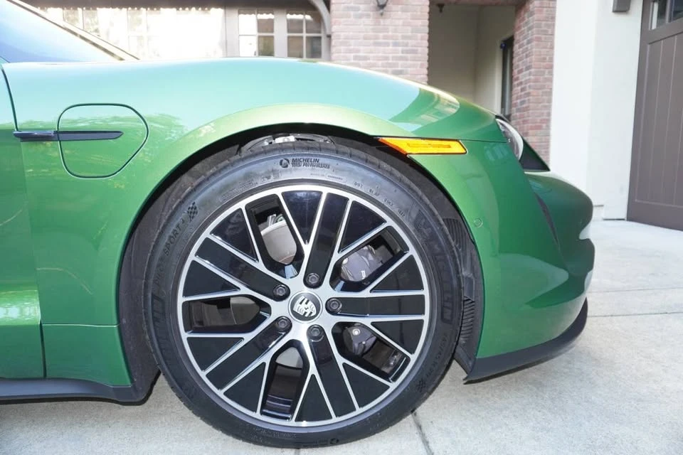 2022 Porsche Taycan - Image 7 of 20