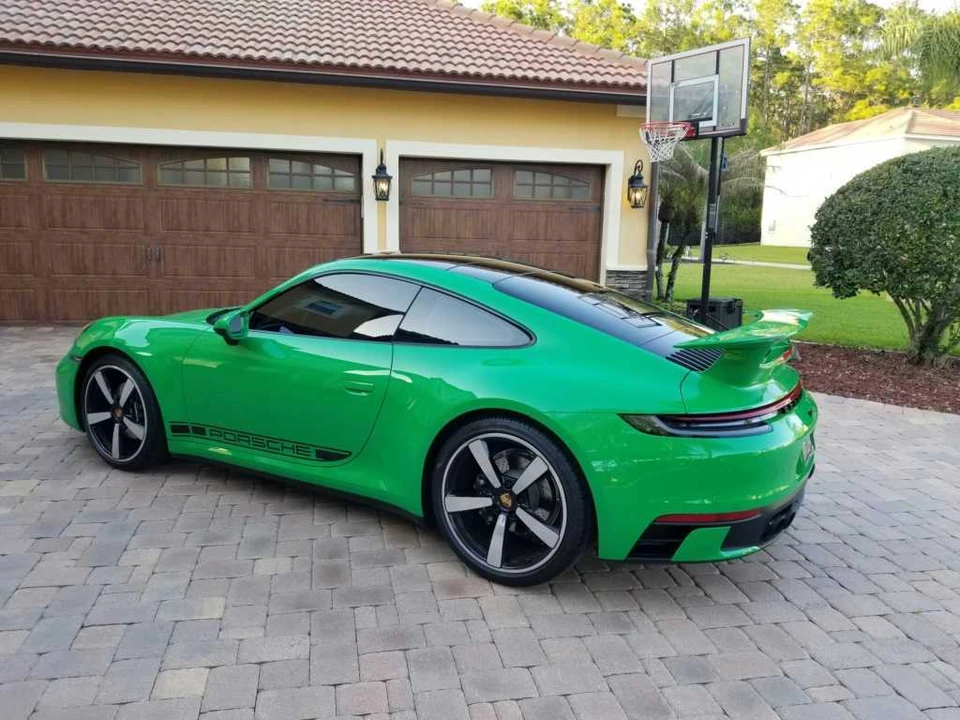 2022 Porsche 992 Carrera - Image 4 of 14