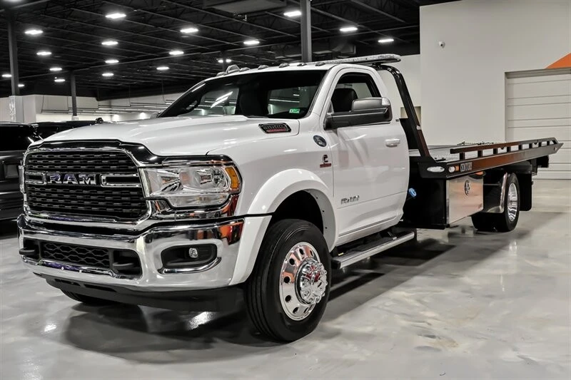 2022 Ram 4500 & 5500 - Image 17 of 21