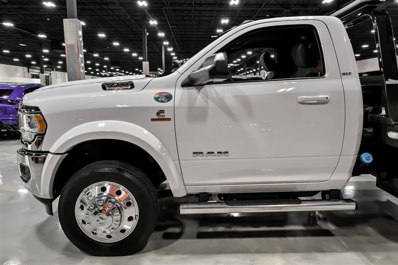 2022 Ram 4500 & 5500 - Image 16 of 21