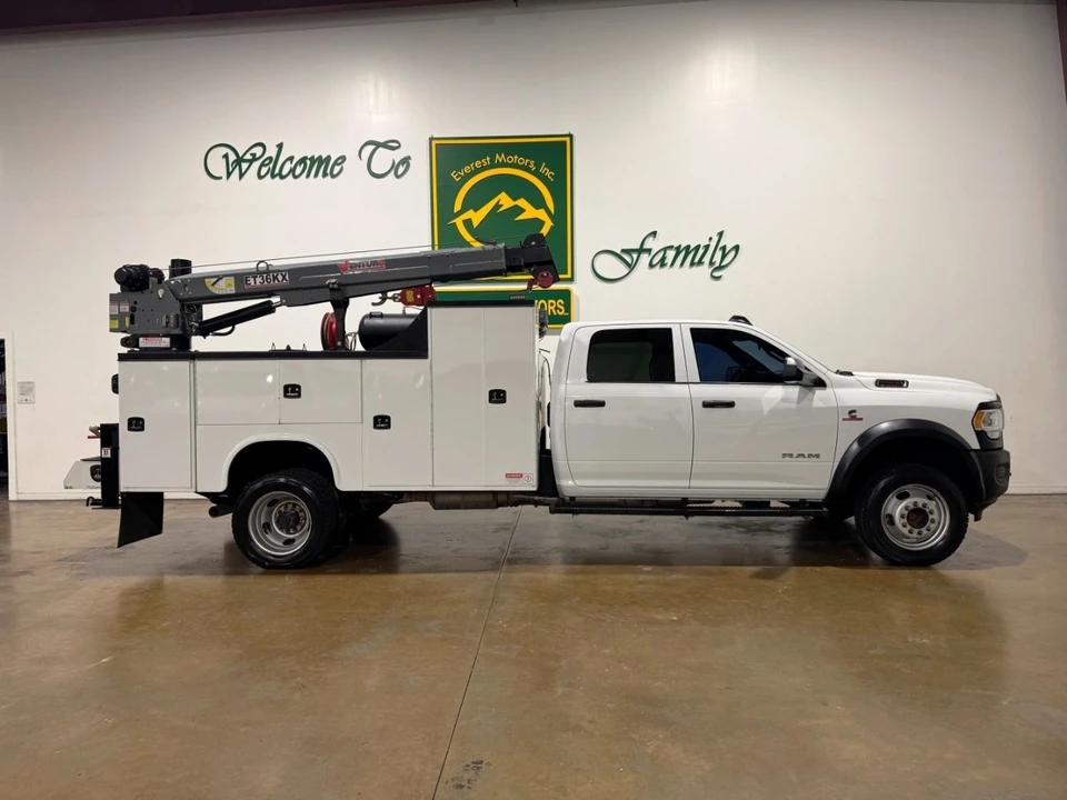 2022 Ram 4500 & 5500 - Image 9 of 12