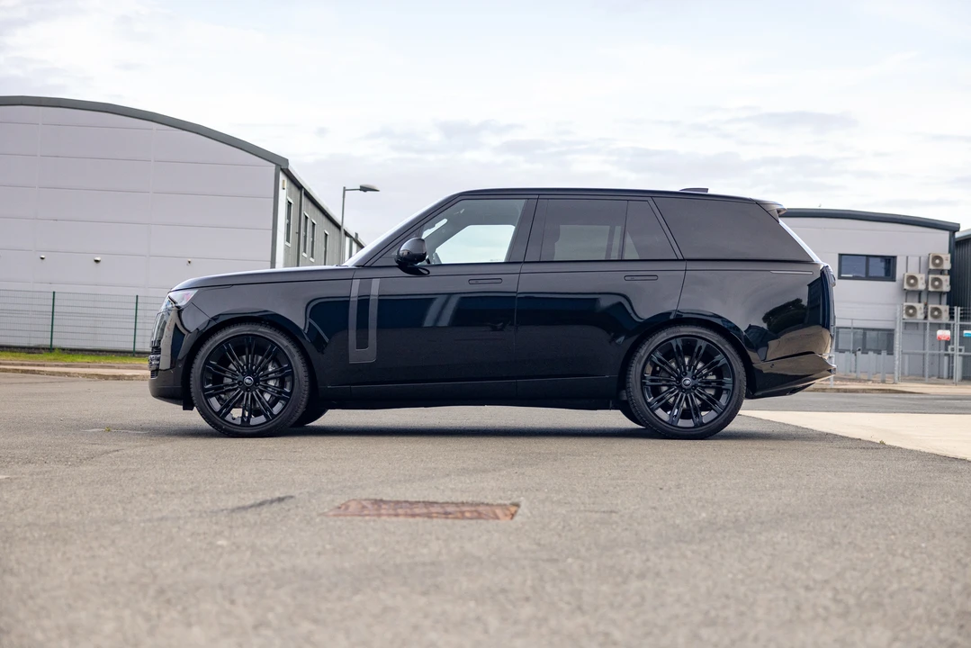 2022 Land Rover Range Rover L460 - Image 13 of 31