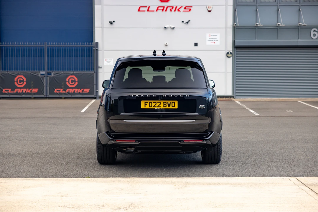 2022 Land Rover Range Rover L460 - Image 15 of 31