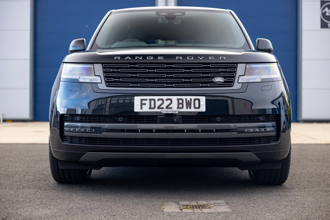 2022 Land Rover Range Rover L460 - Image 19 of 31