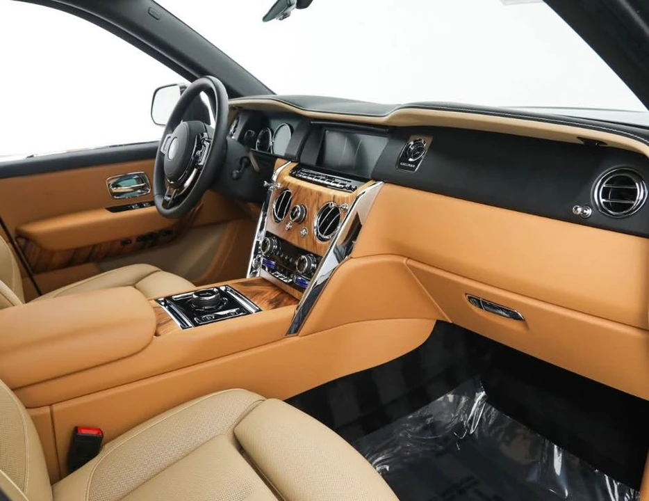 2022 Rolls-Royce Cullinan - Image 6 of 10