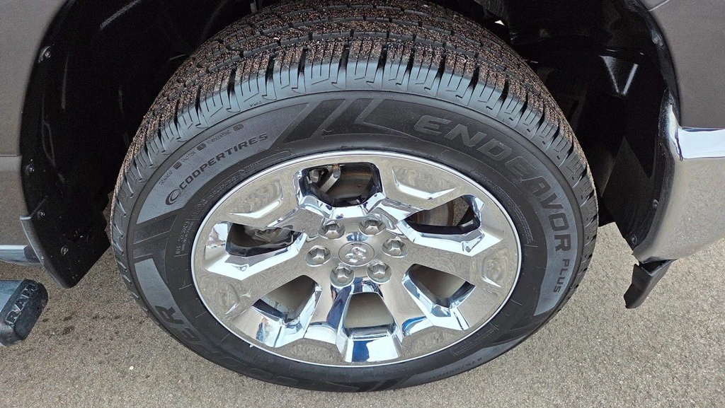 2022 Ram 1500 2nd Gen - Image 9 of 27