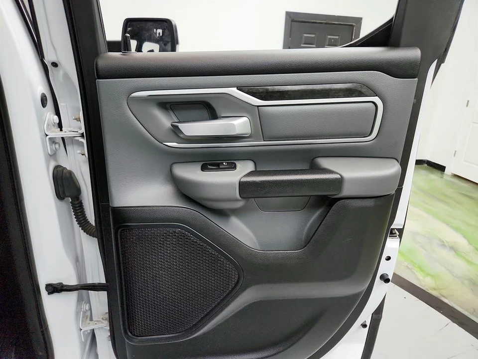 2022 Ram 1500 2nd Gen - Image 27 of 31