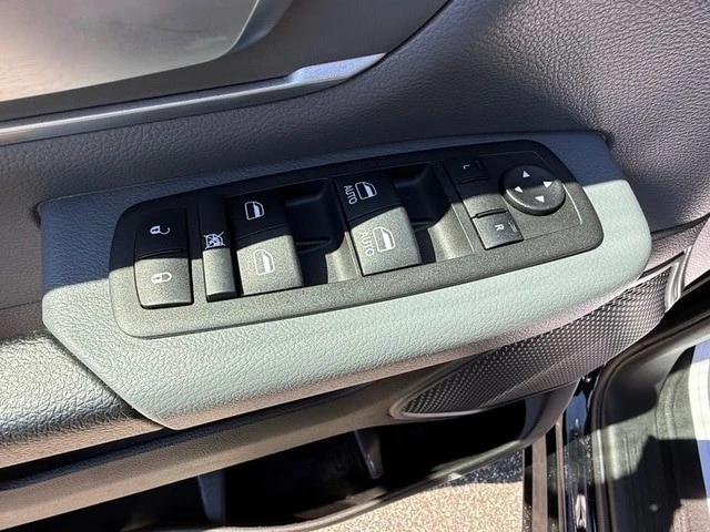 2022 Ram 1500 2nd Gen - Image 13 of 29