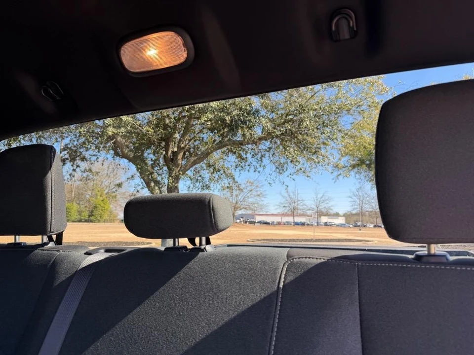 2022 Ram 1500 1st Gen - Image 27 of 31