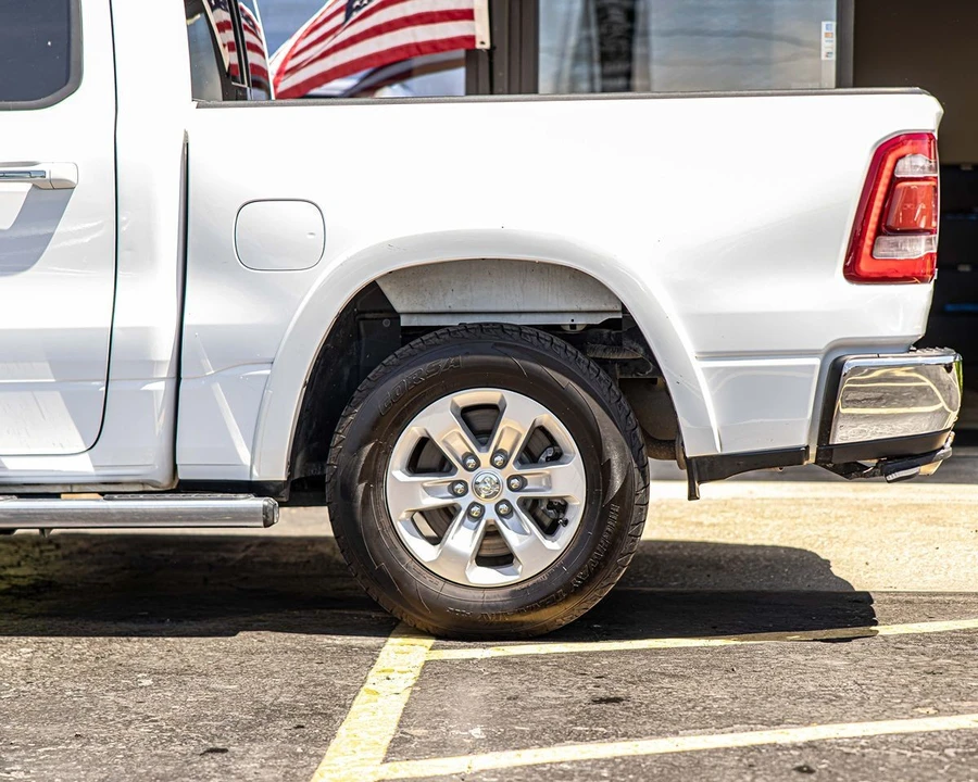 2022 Ram 1500 2nd Gen - Image 7 of 31