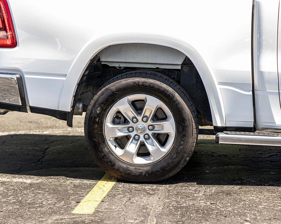 2022 Ram 1500 2nd Gen - Image 11 of 31