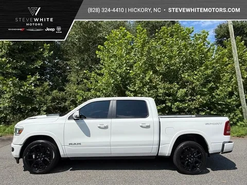 2022 Ram 1500 Laramie Crew Hemi 4WD