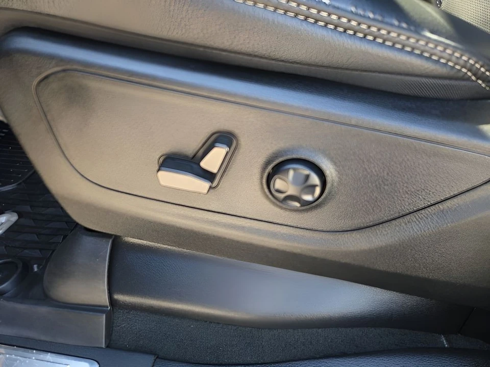2022 Ram 1500 - Image 10 of 31