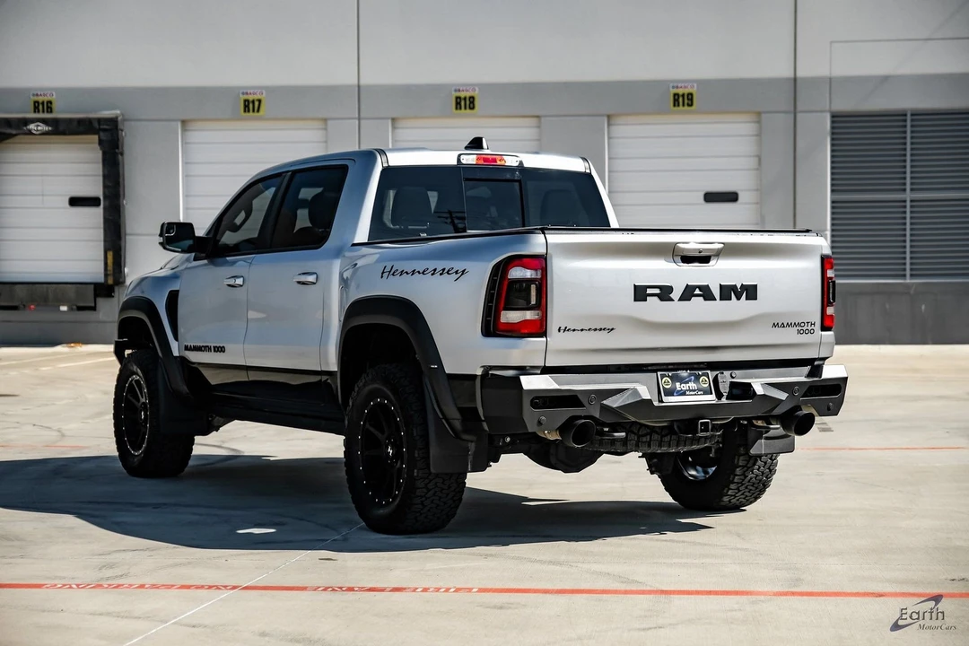 2022 Hennessey - Image 11 of 12