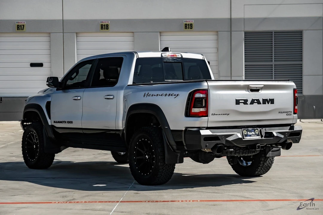 2022 Hennessey - Image 10 of 12