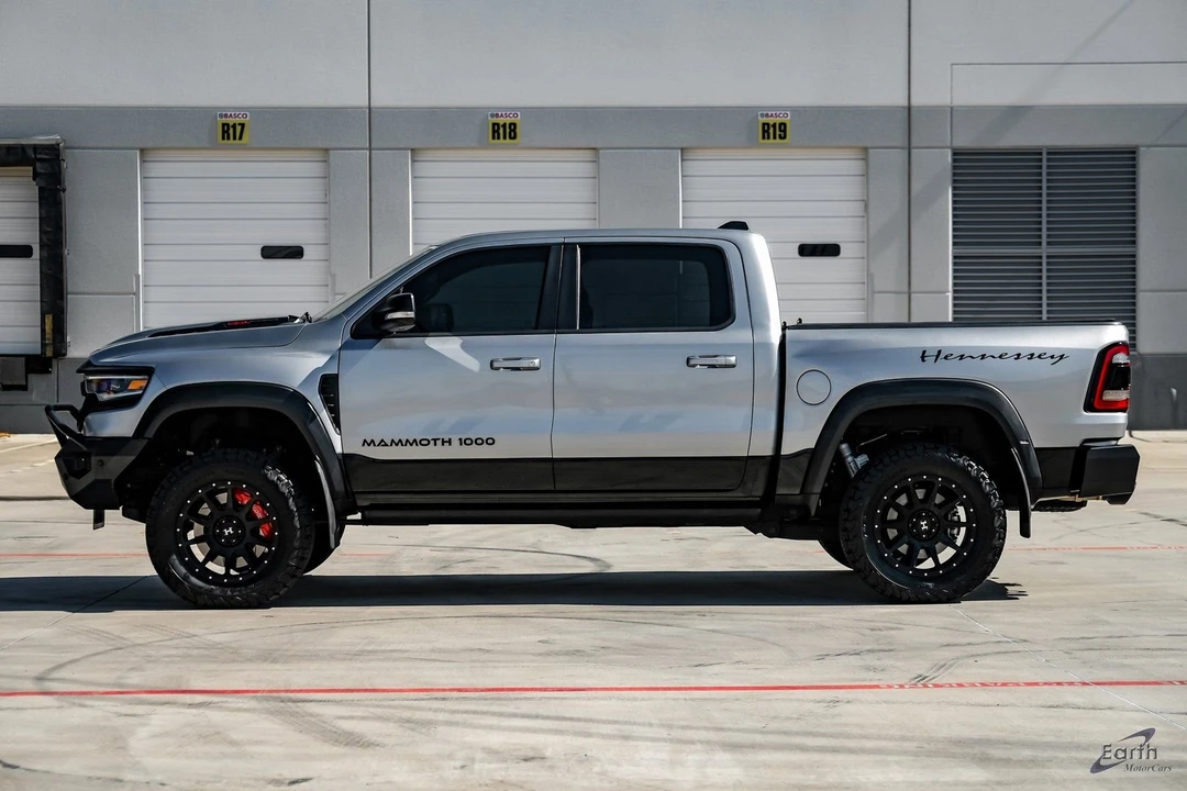 2022 Hennessey - Image 7 of 12