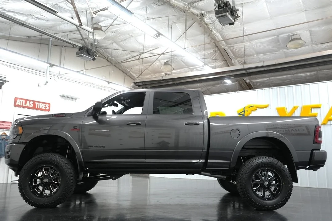 2022 Ram 2500 - Image 6 of 21