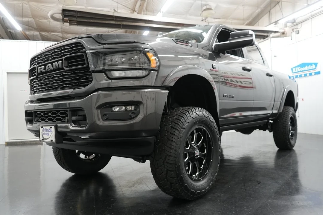 2022 Ram 2500 - Image 2 of 21