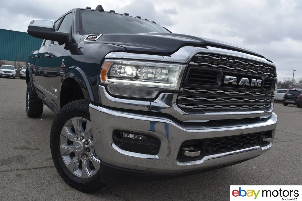 2022 Ram 2500 - Image 2 of 24