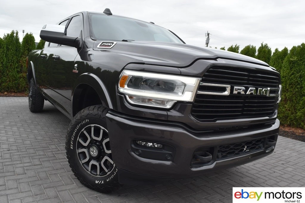2022 Ram 2500 - Image 2 of 24