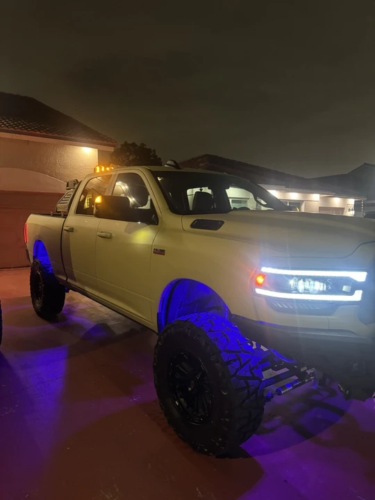 2022 Ram 2500 - Image 3 of 13