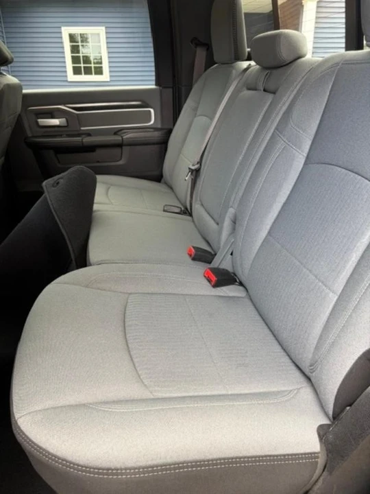 2022 Ram 2500 - Image 11 of 31