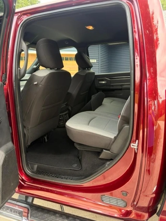 2022 Ram 2500 - Image 12 of 31