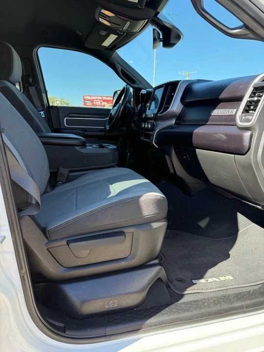 2022 Ram 2500 - Image 7 of 10