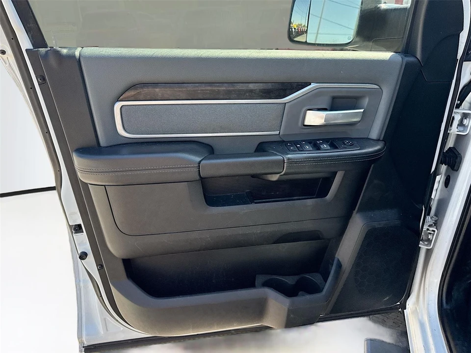 2022 Ram 2500 - Image 9 of 14