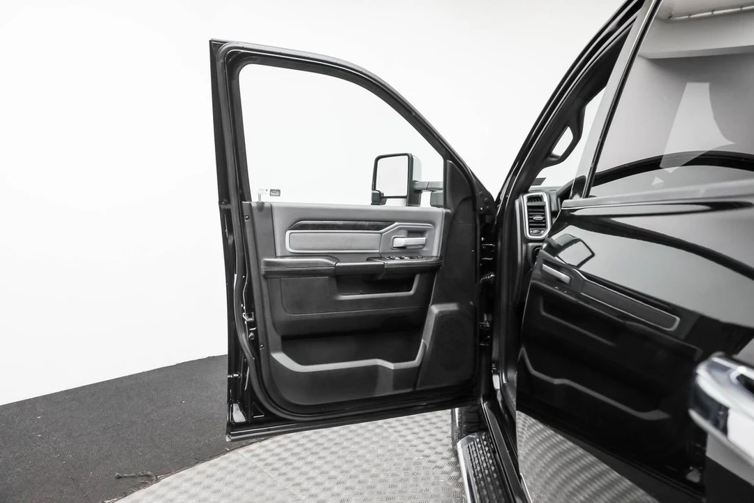 2022 Ram 2500 - Image 10 of 12