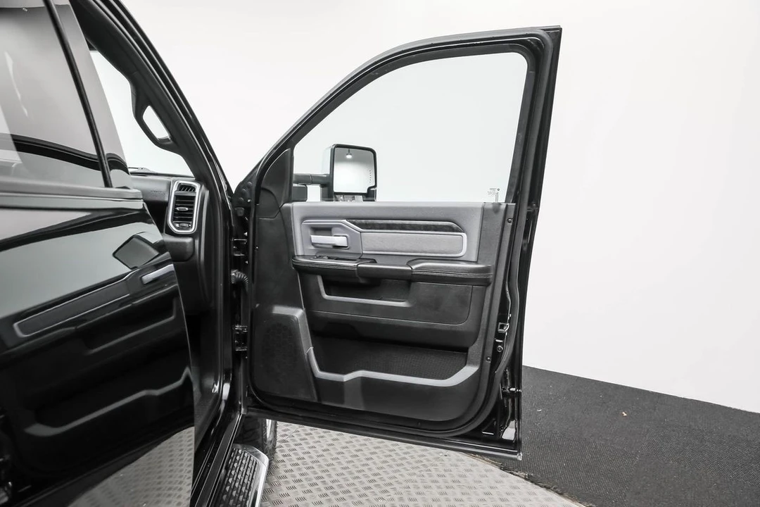 2022 Ram 2500 - Image 11 of 12