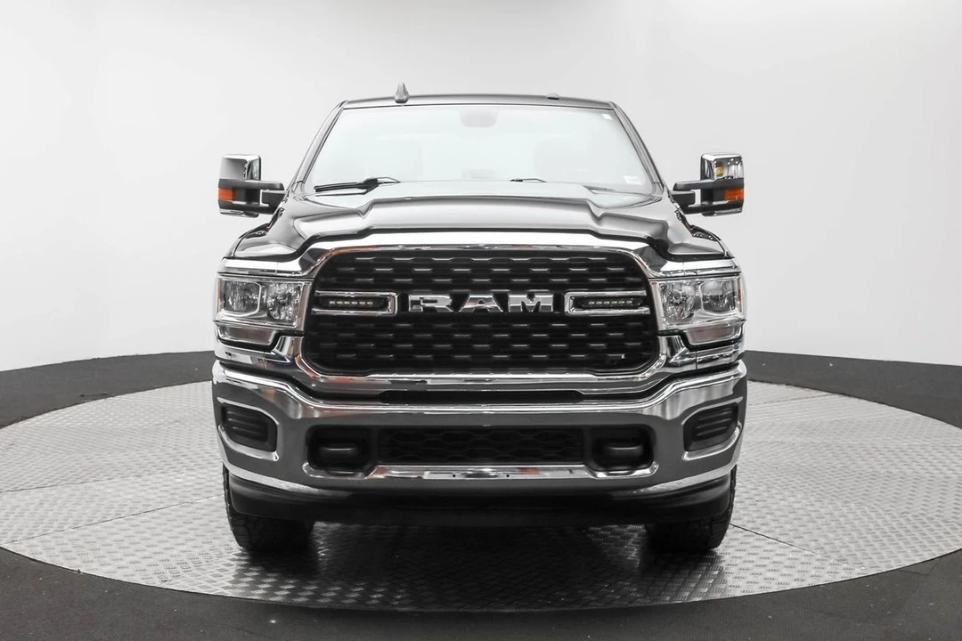 2022 Ram 2500 - Image 3 of 12