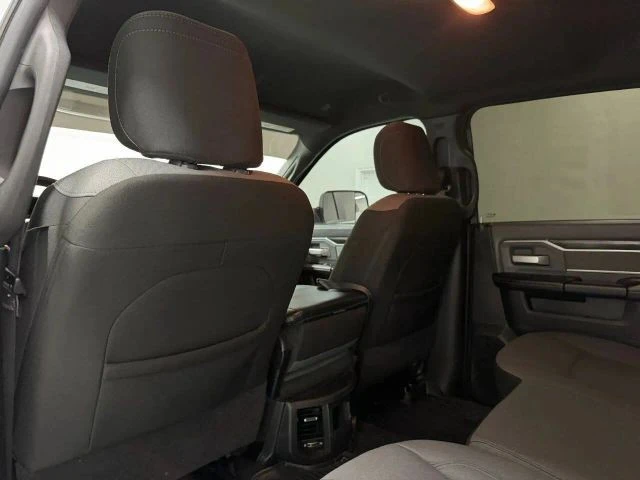 2022 Ram 2500 - Image 14 of 31