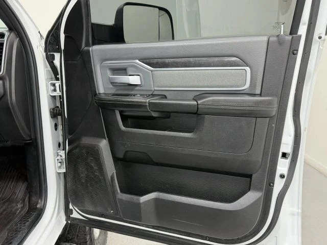2022 Ram 2500 - Image 18 of 31