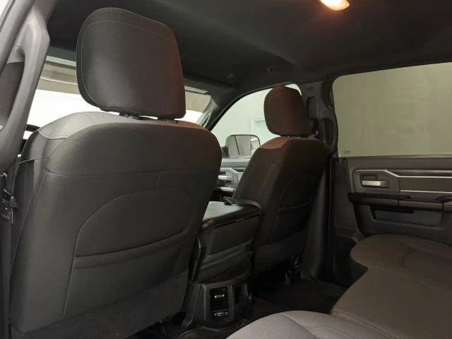 2022 Ram 2500 - Image 14 of 31