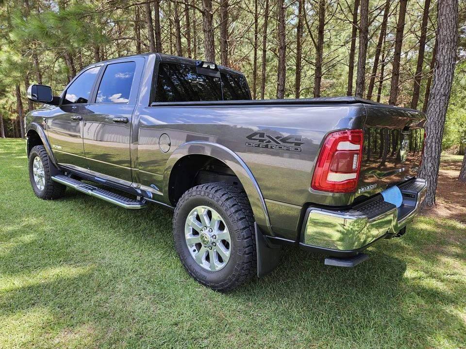 2022 Ram 2500 - Image 2 of 29