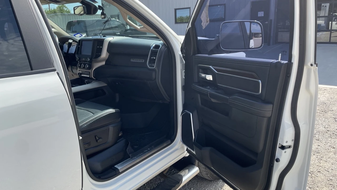 2022 Ram 2500 - Image 26 of 31