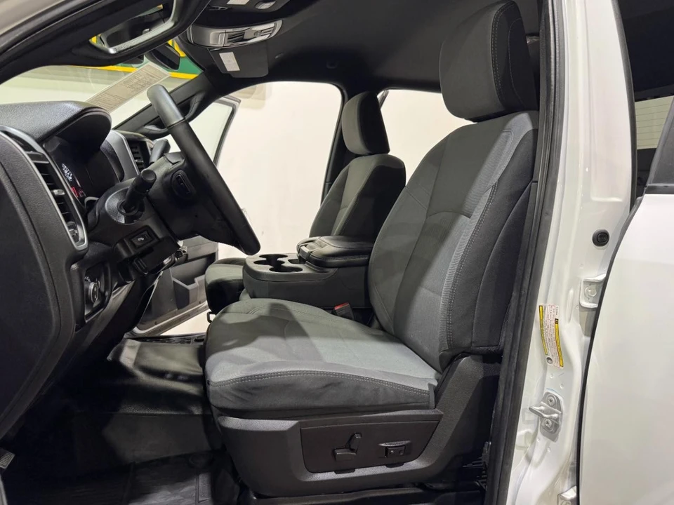 2022 Ram 2500 - Image 13 of 31