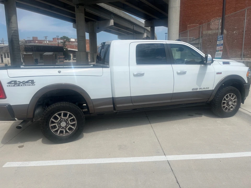 2022 Ram 2500 - Image 2 of 18