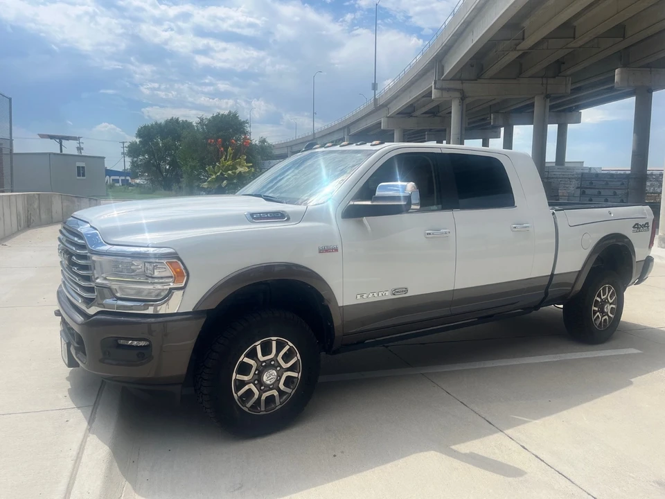 2022 Ram 2500 - Image 4 of 18
