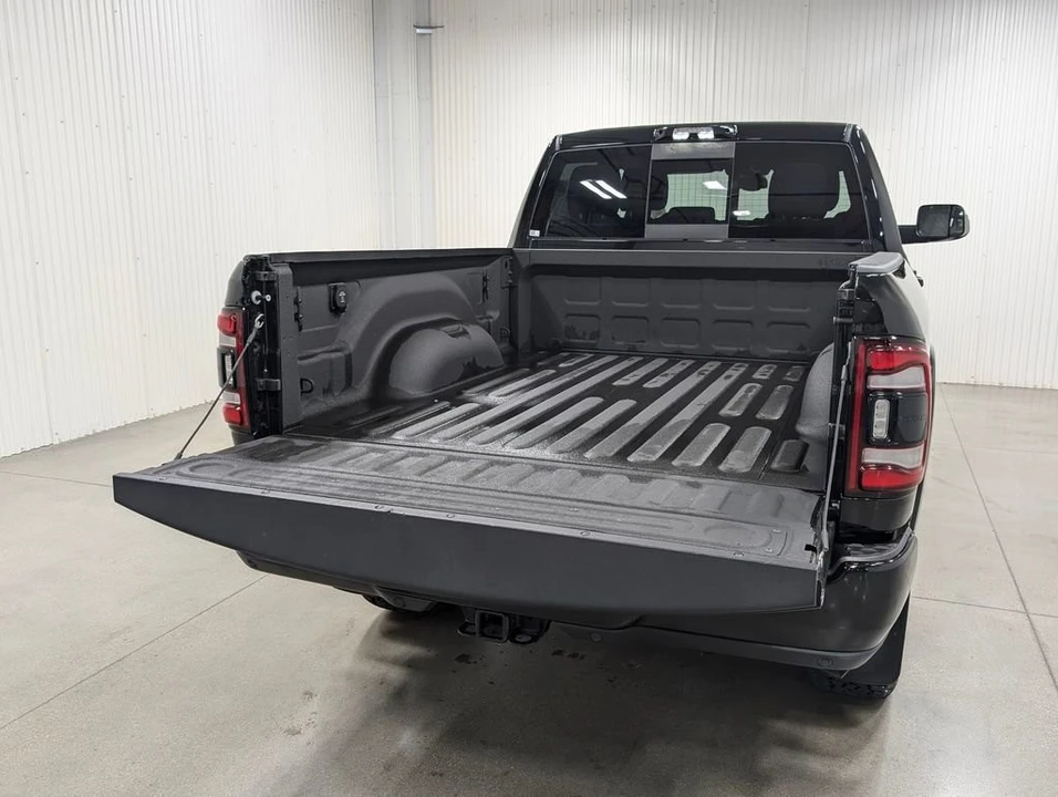 2022 Ram 2500 - Image 8 of 11