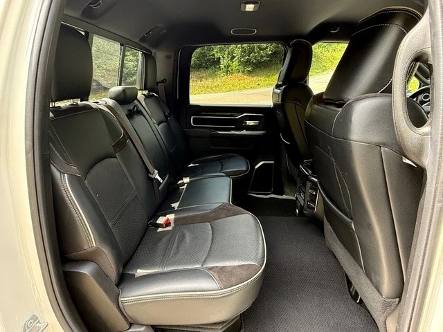 2022 Ram 2500 - Image 18 of 31