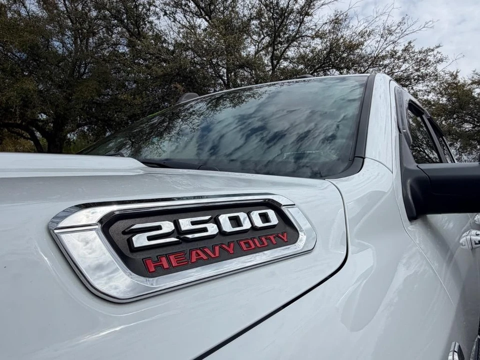 2022 Ram 2500 - Image 4 of 31